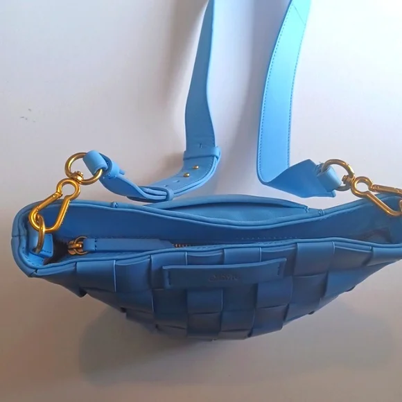 Vince Camuto Blue Woven Crossbody Bag - Picture 3 of 9